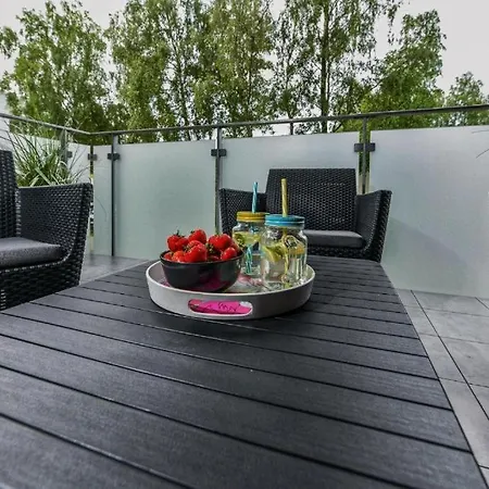 Blue Coast Polanki Z Basenem Apartment *